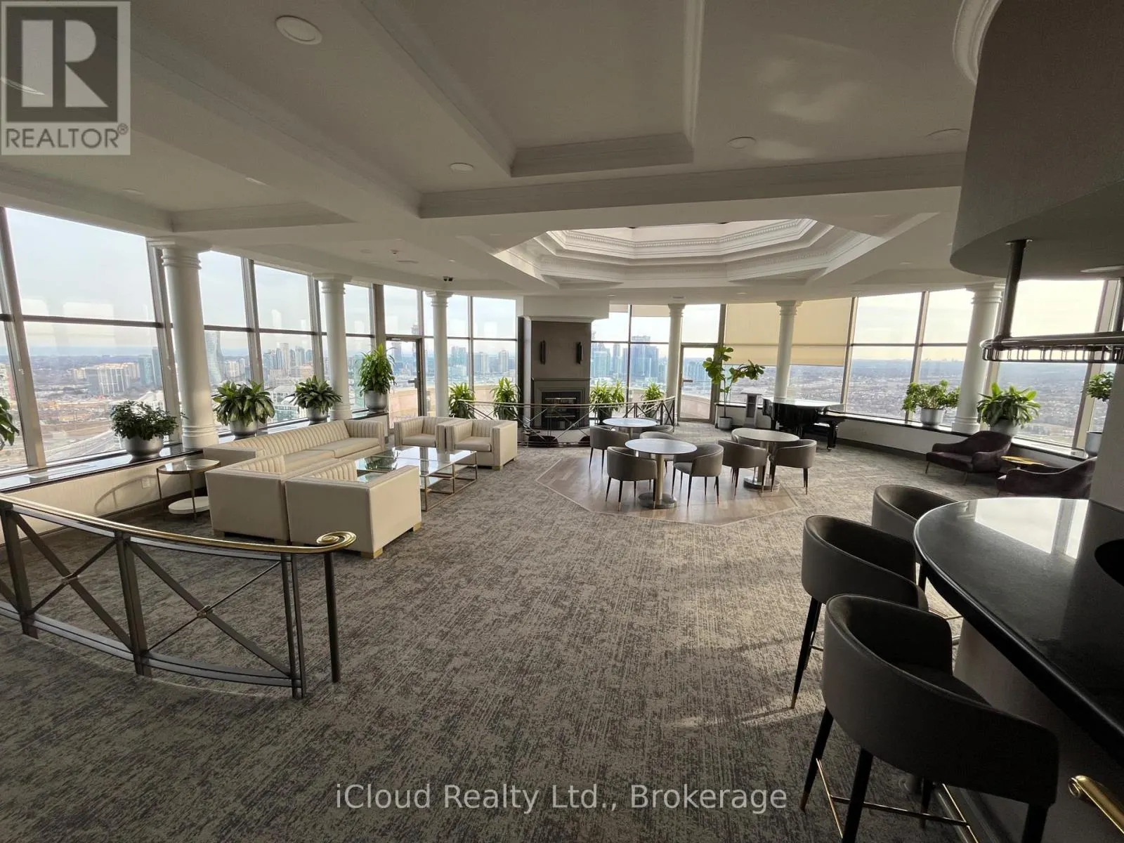 2805 - 45 KINGSBRIDGE GARDEN CIRCLE