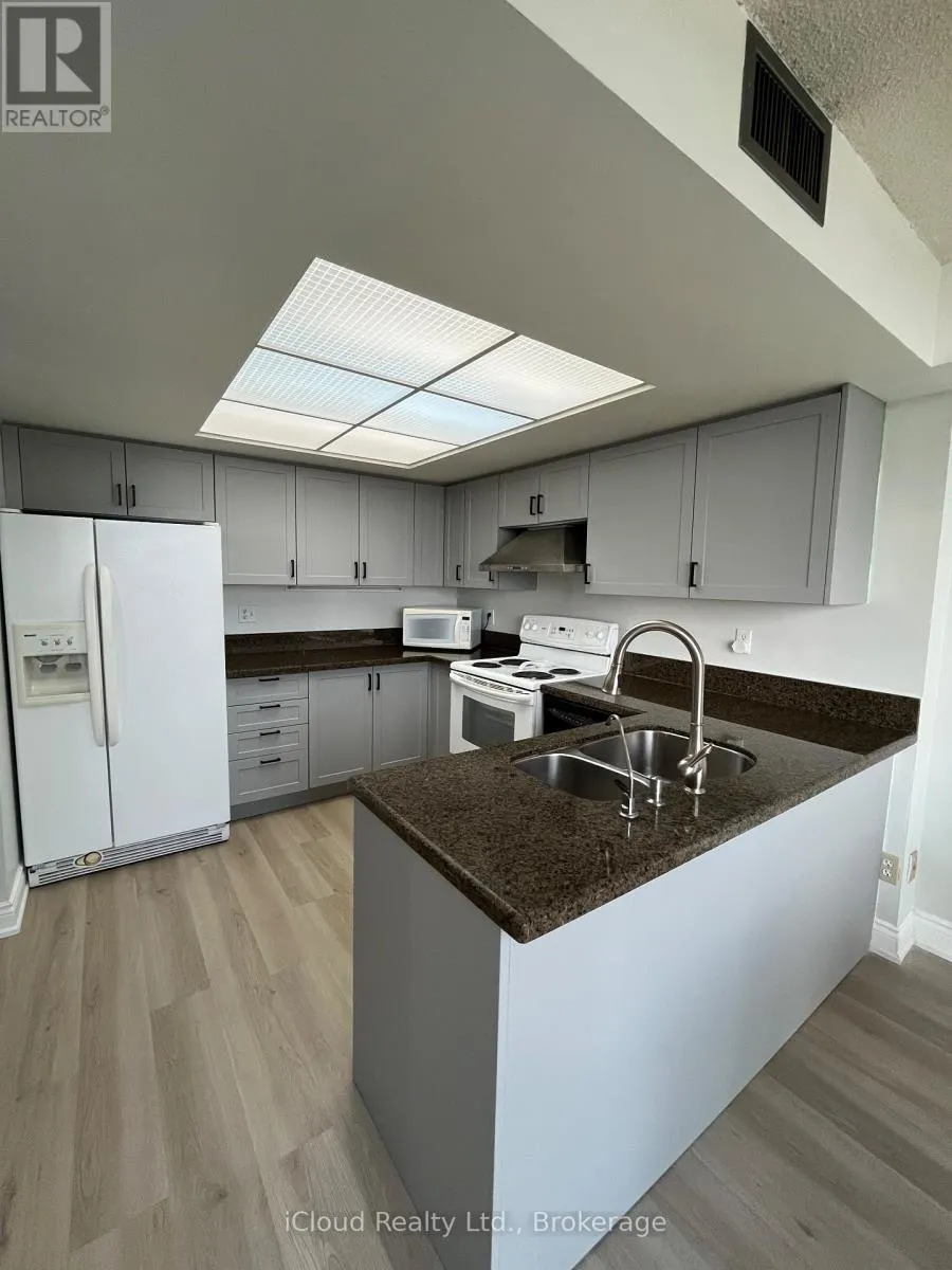 2805 - 45 KINGSBRIDGE GARDEN CIRCLE