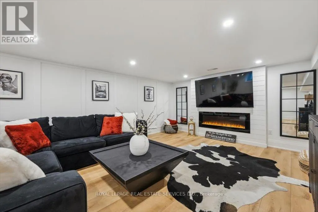 169 OAKES DRIVE