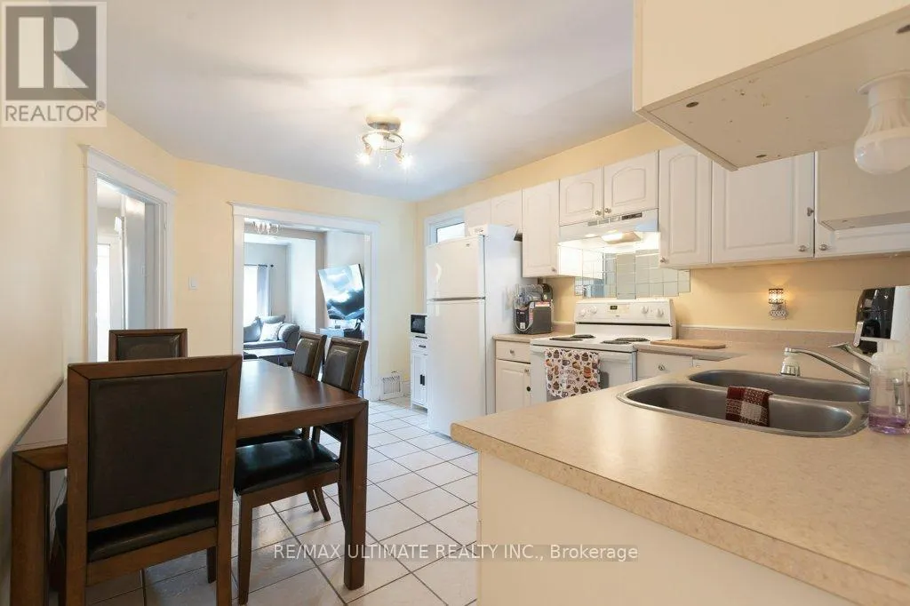 281 BOON AVENUE