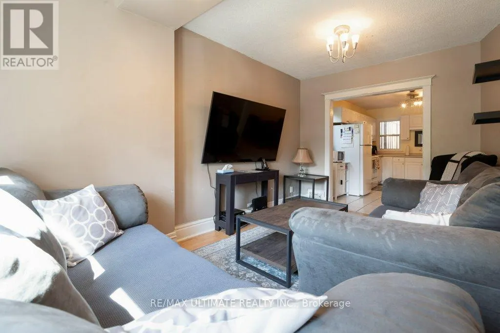 281 BOON AVENUE