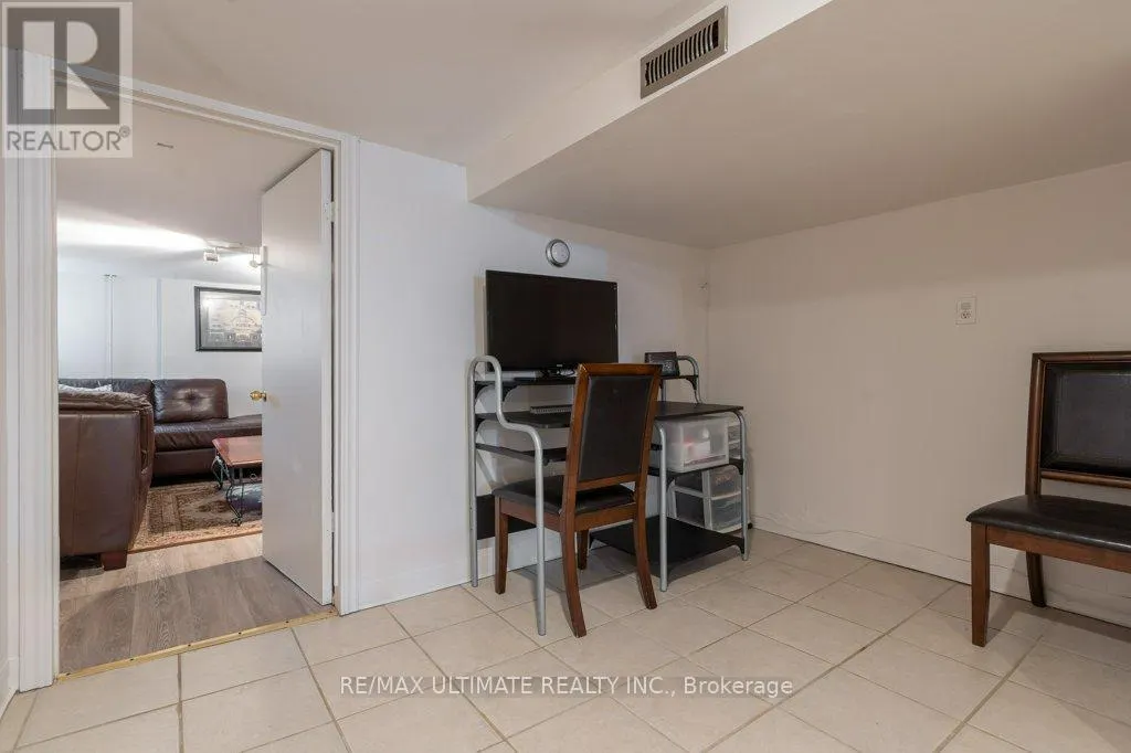 281 BOON AVENUE