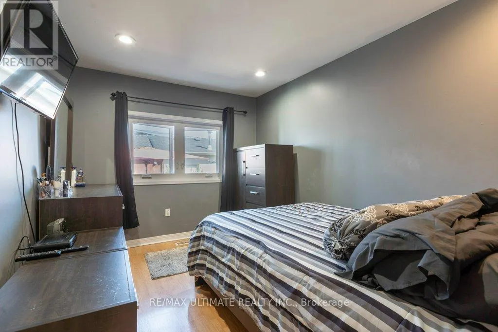 281 BOON AVENUE