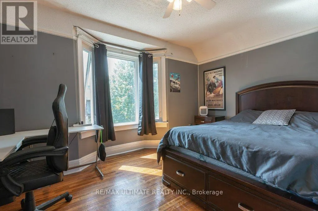 281 BOON AVENUE