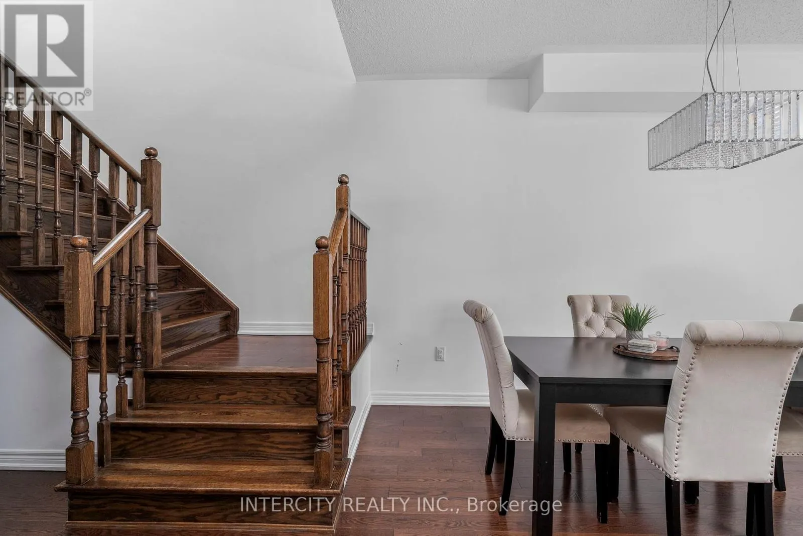 59 MORRA AVENUE