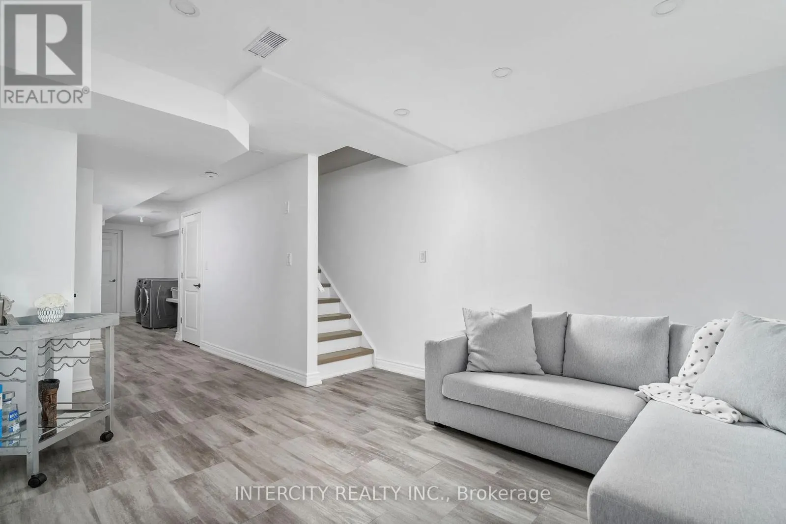 59 MORRA AVENUE