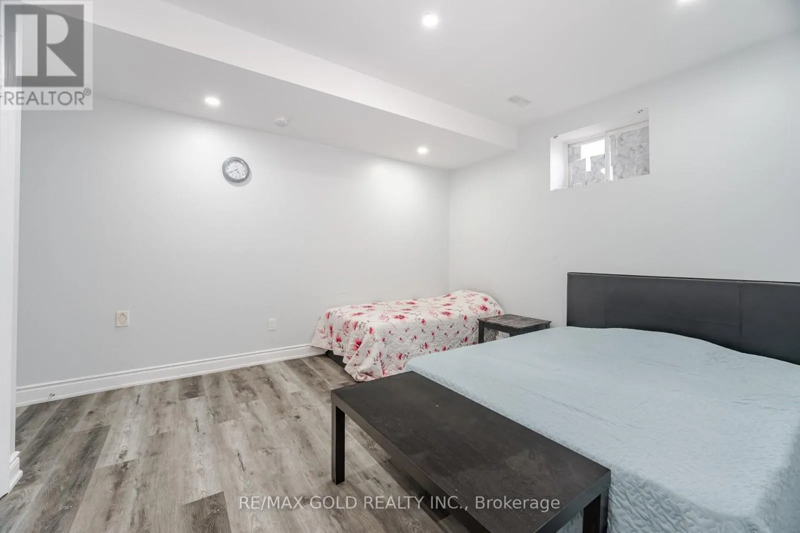2 BELLEVILLE DRIVE