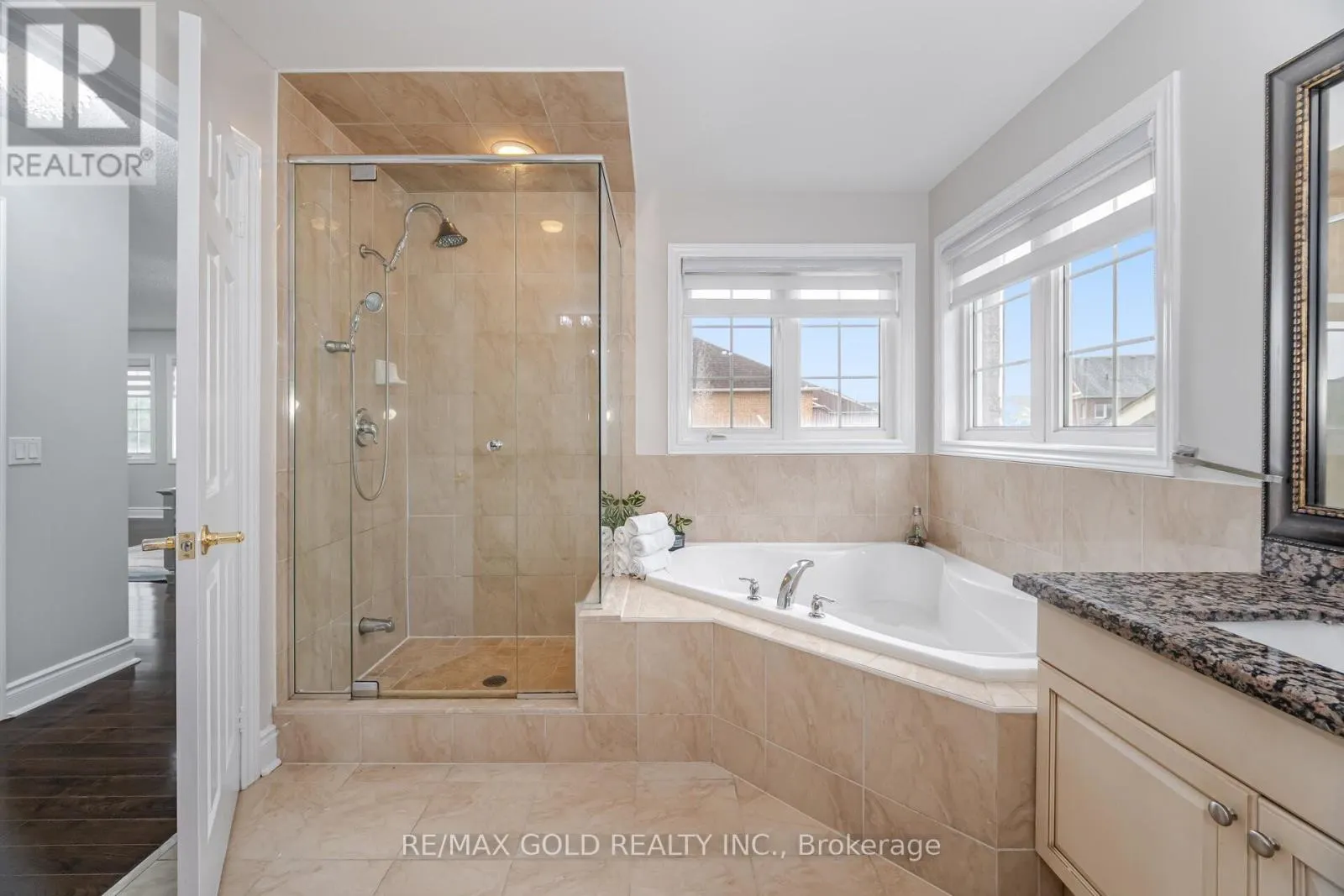 2 BELLEVILLE DRIVE