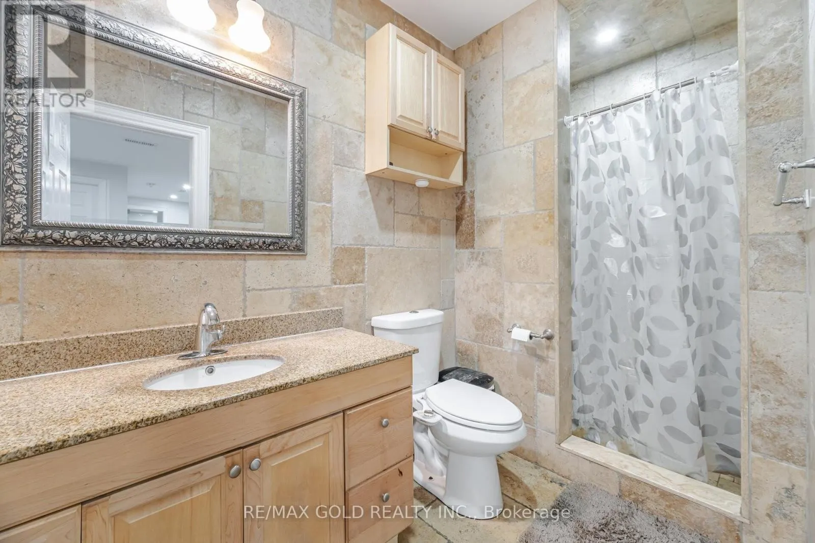 2 BELLEVILLE DRIVE