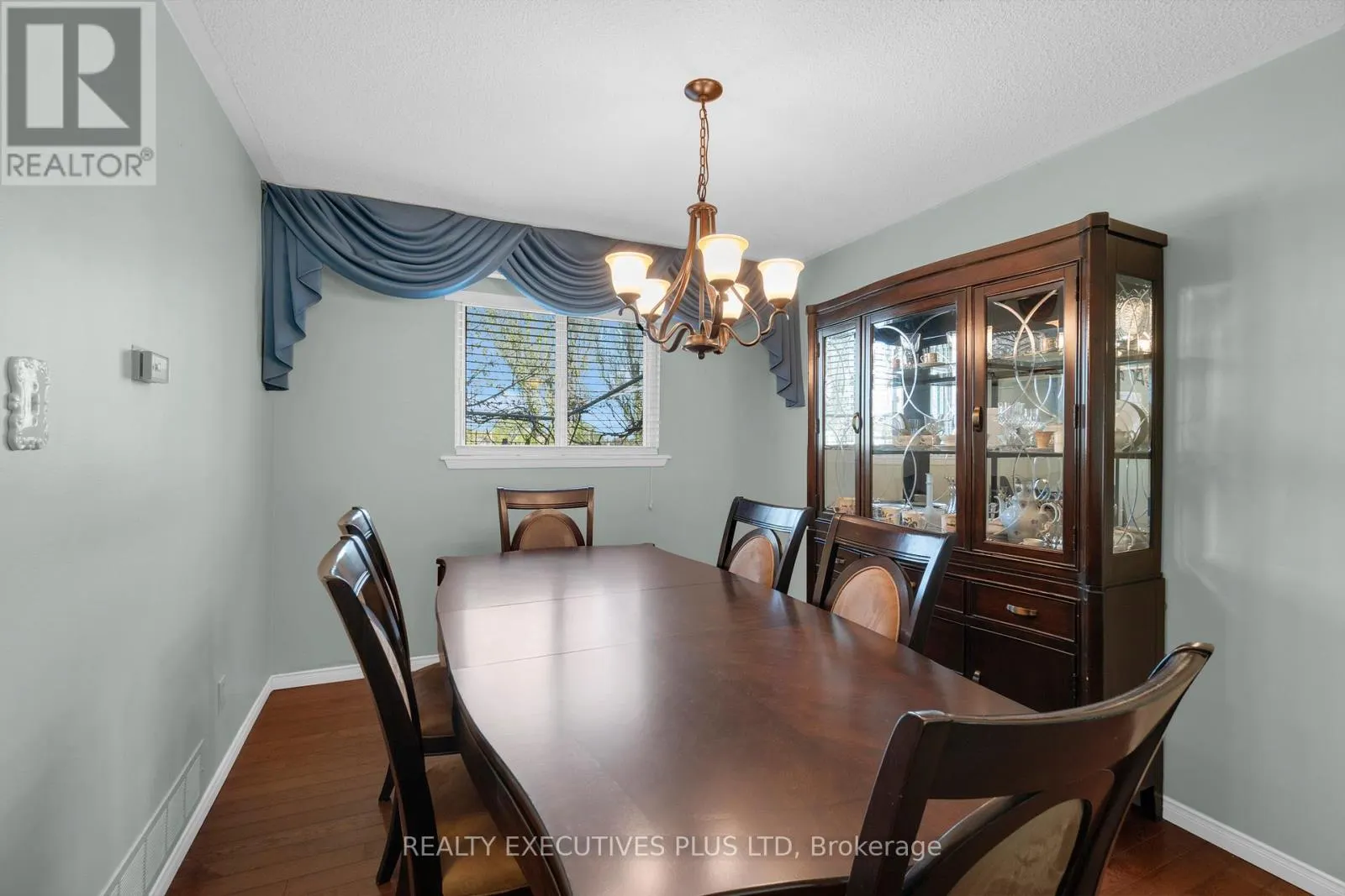57 DONCASTER DRIVE