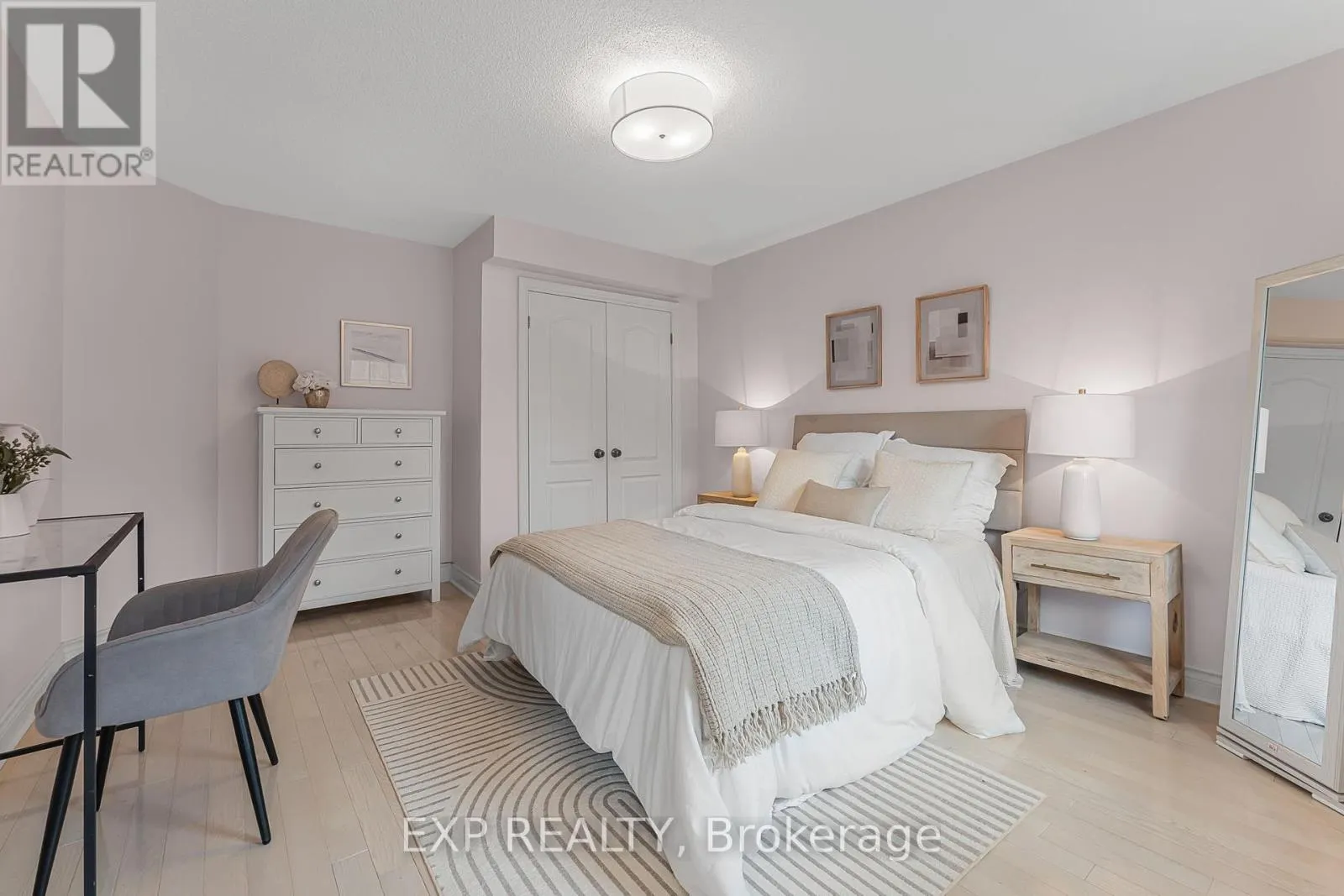 2000 PEAK PLACE