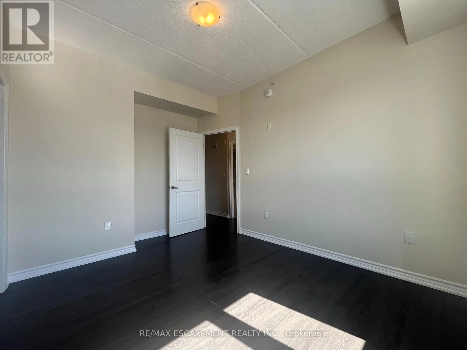 502 - 640 SAUVE STREET
