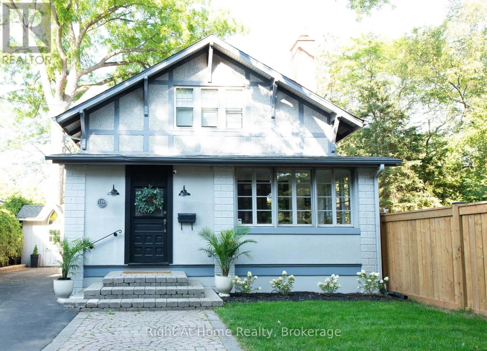 139 ALLAN STREET