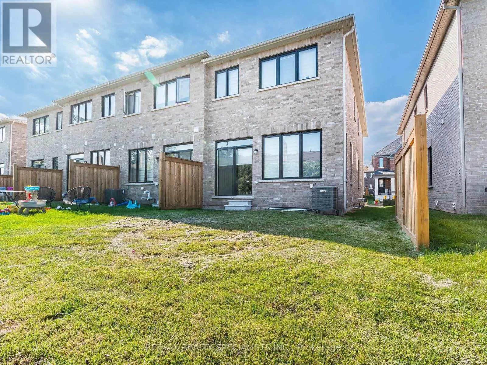 1416 OAKMONT COMMON E