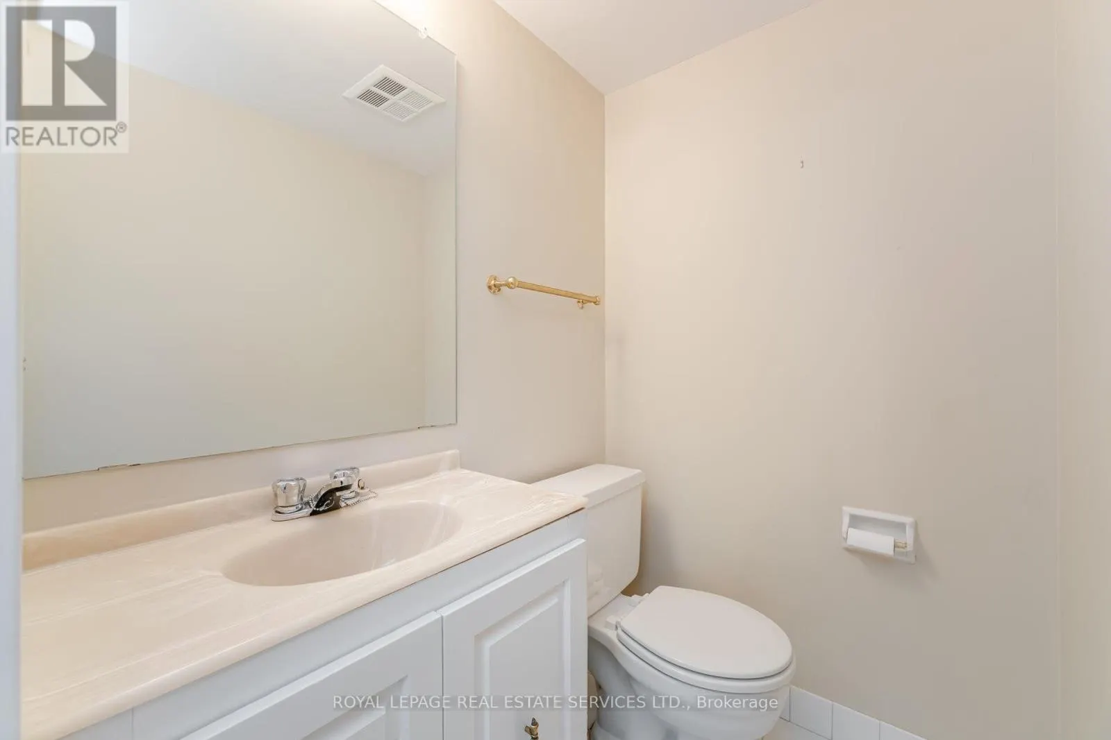 102 - 3590 KANEFF CRESCENT