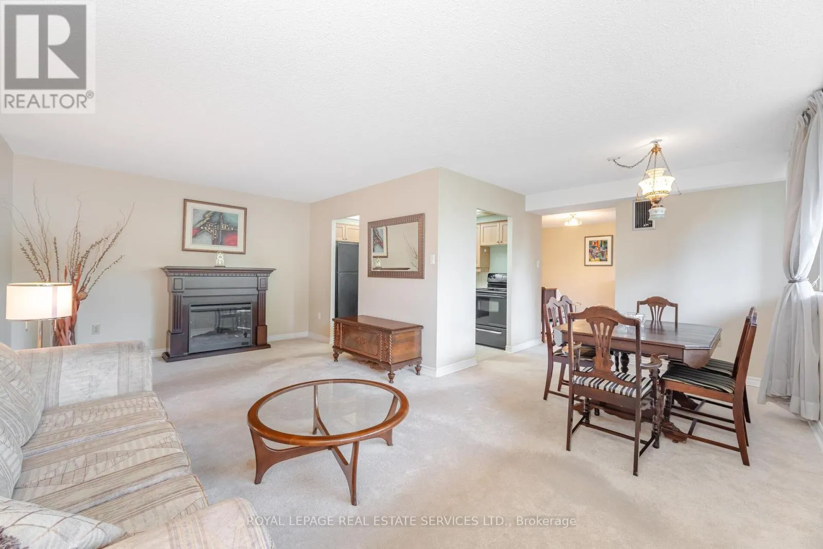 102 - 3590 KANEFF CRESCENT