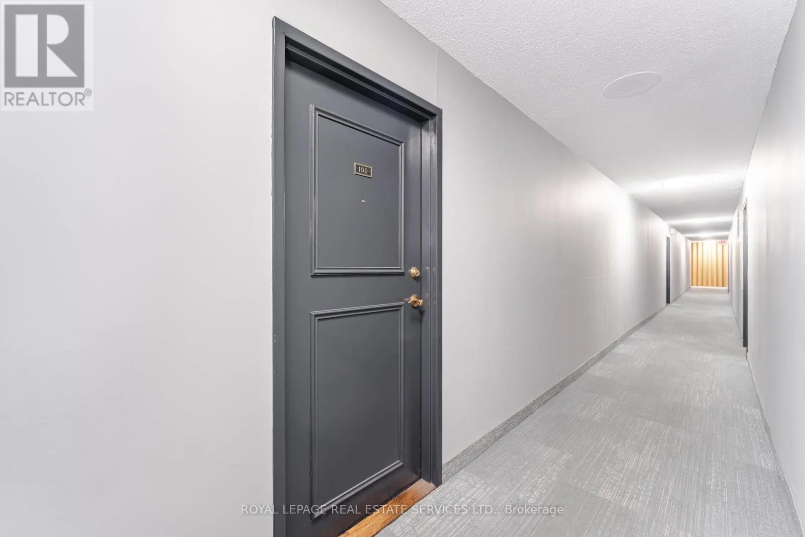 102 - 3590 KANEFF CRESCENT