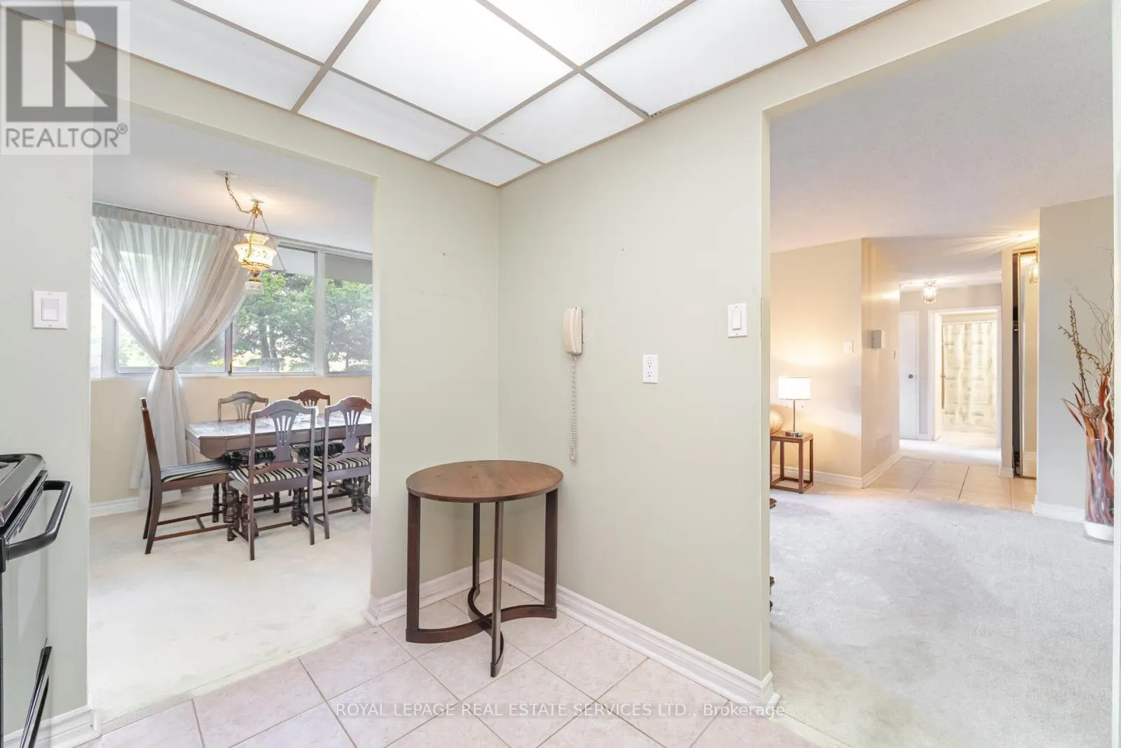 102 - 3590 KANEFF CRESCENT