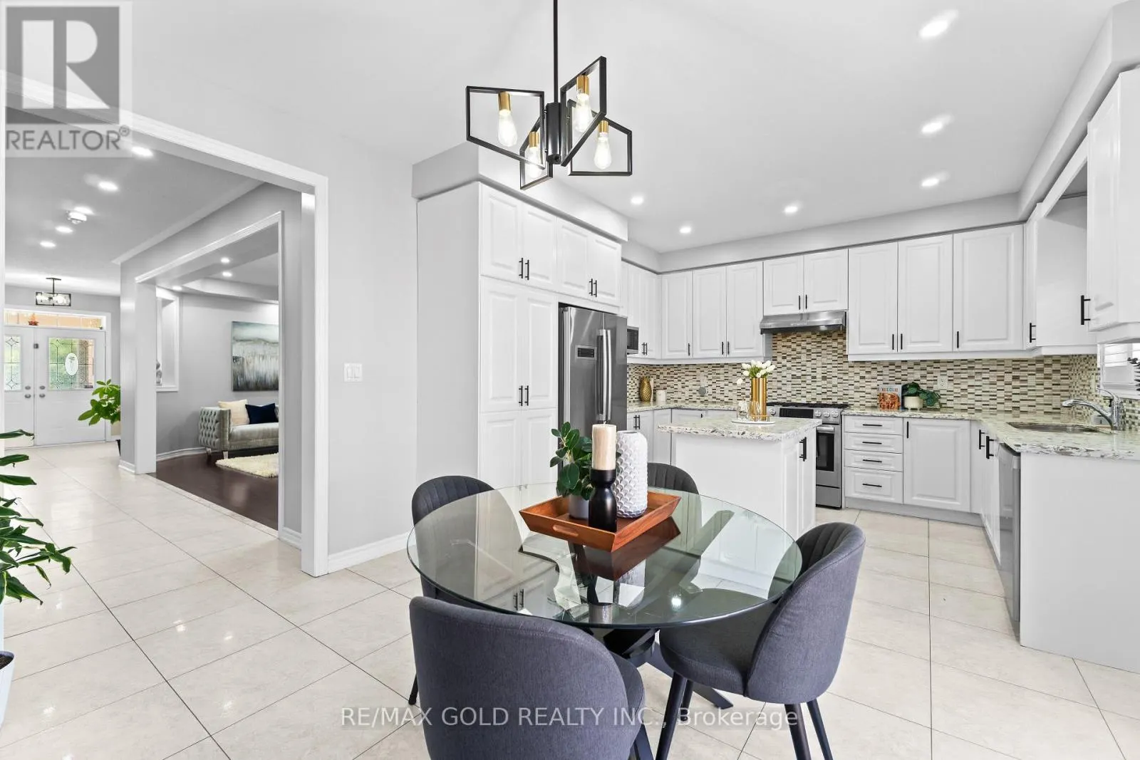 16 CLOVERHAVEN ROAD