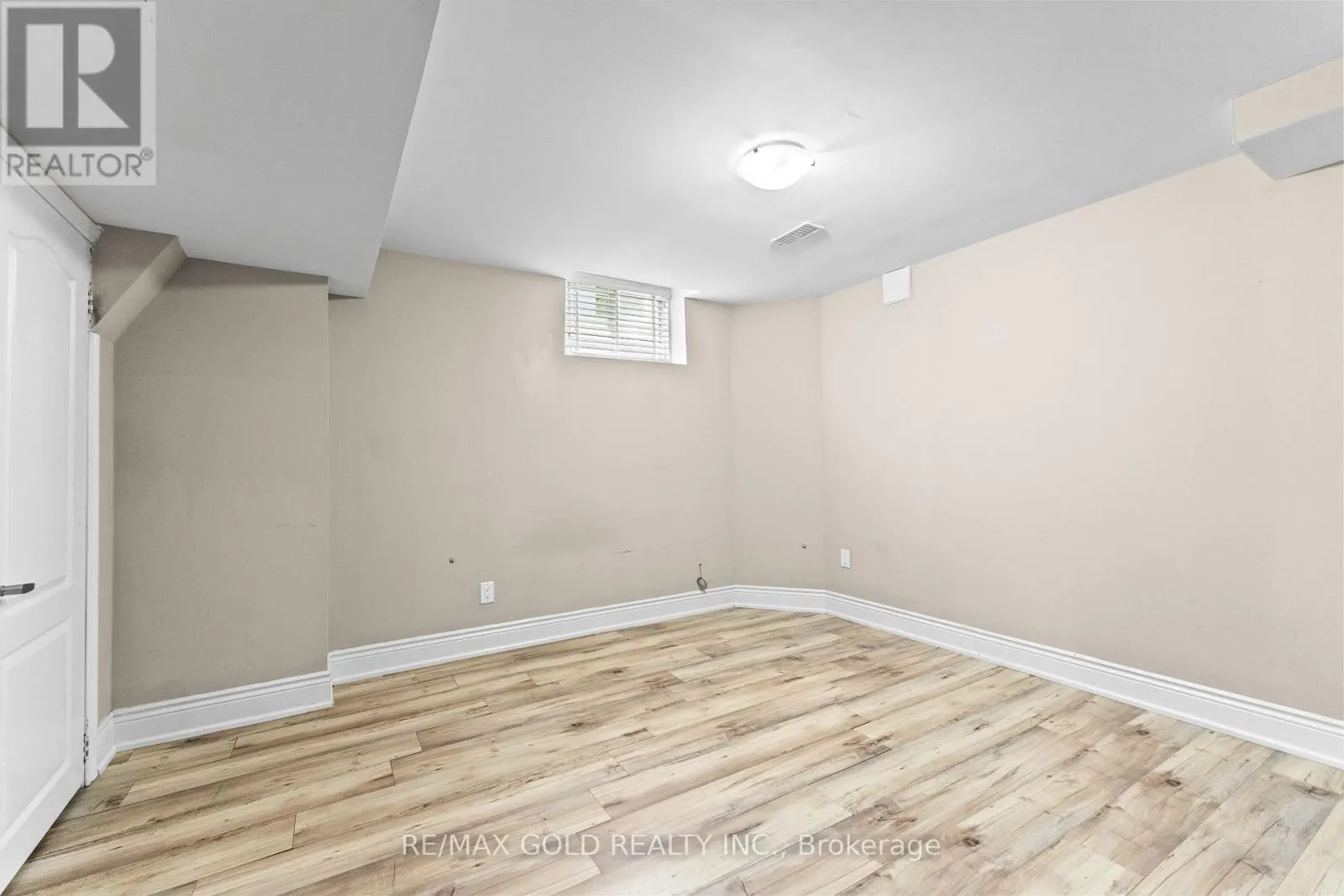 16 CLOVERHAVEN ROAD
