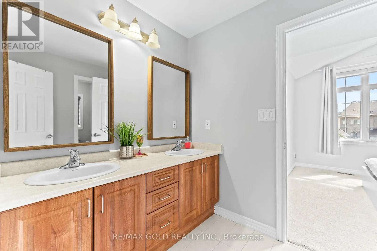 16 CLOVERHAVEN ROAD