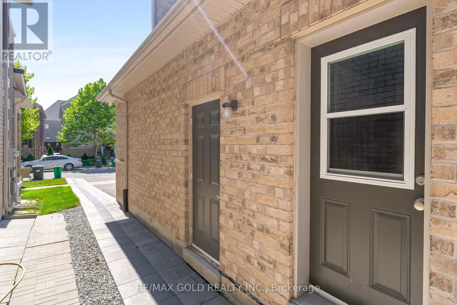 16 CLOVERHAVEN ROAD