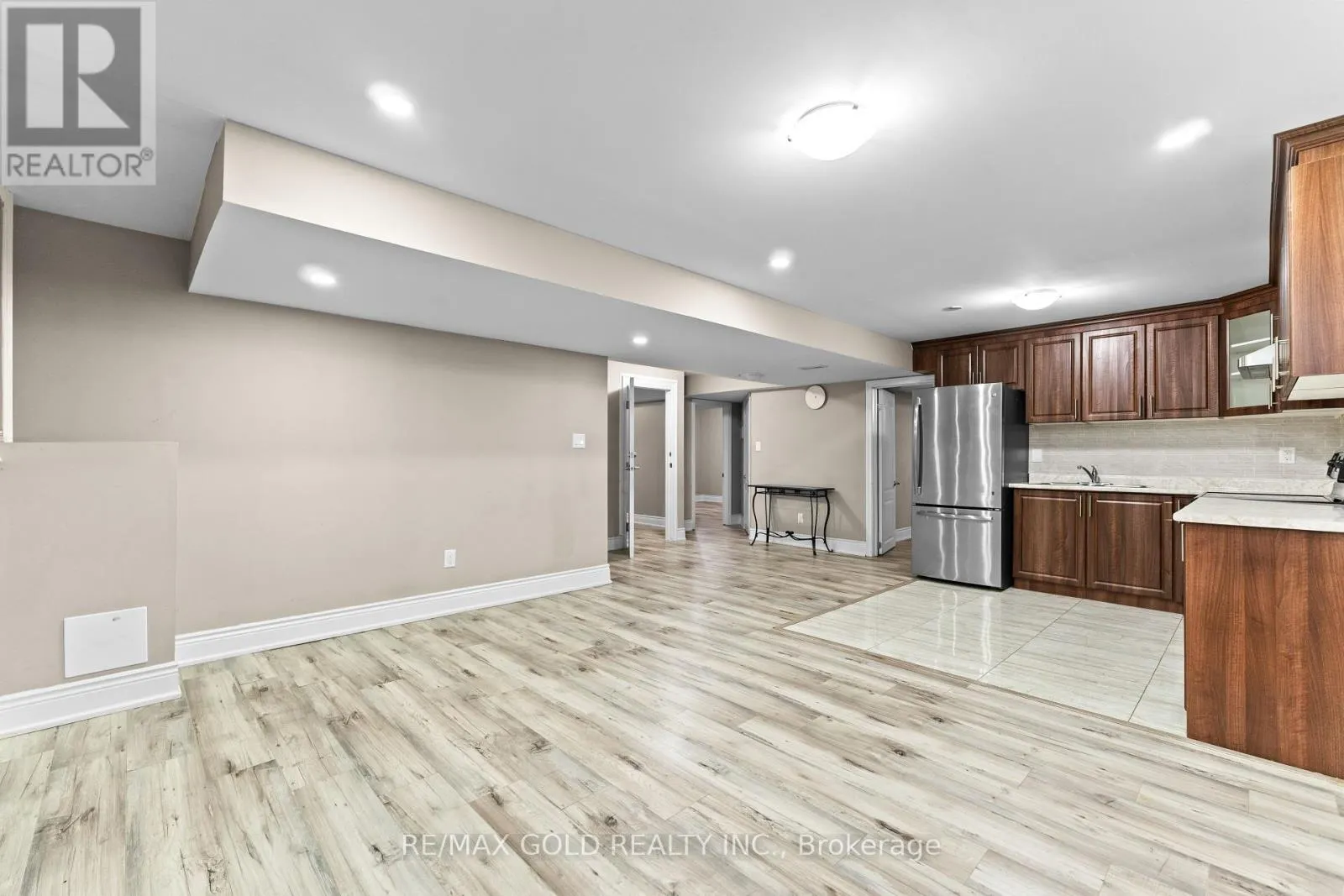 16 CLOVERHAVEN ROAD