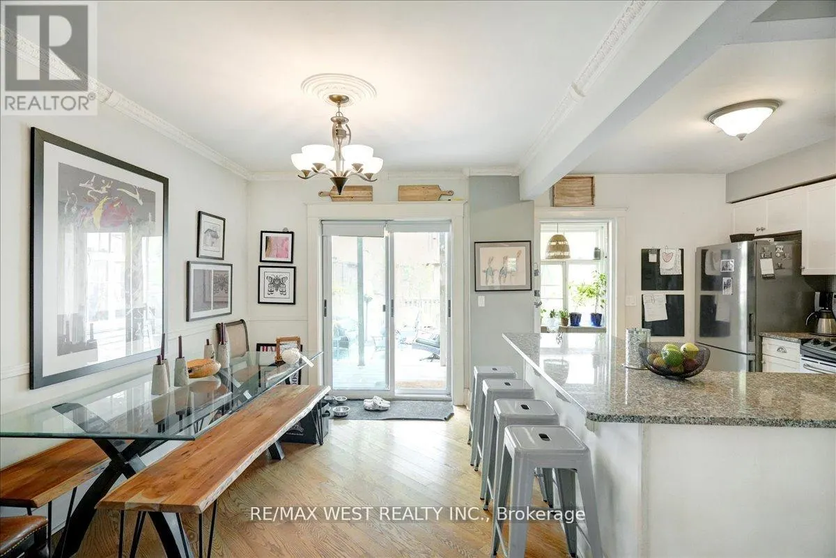 30 GLENDALE AVENUE