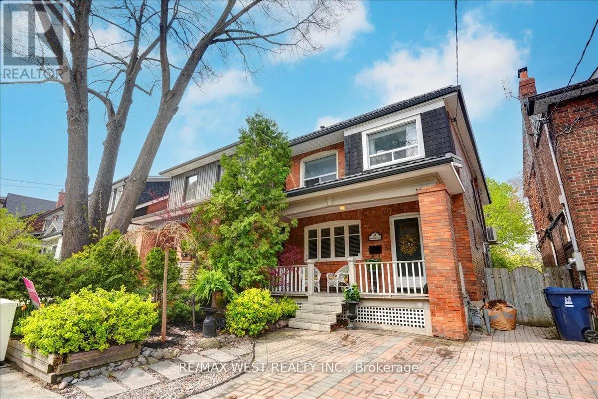 30 GLENDALE AVENUE