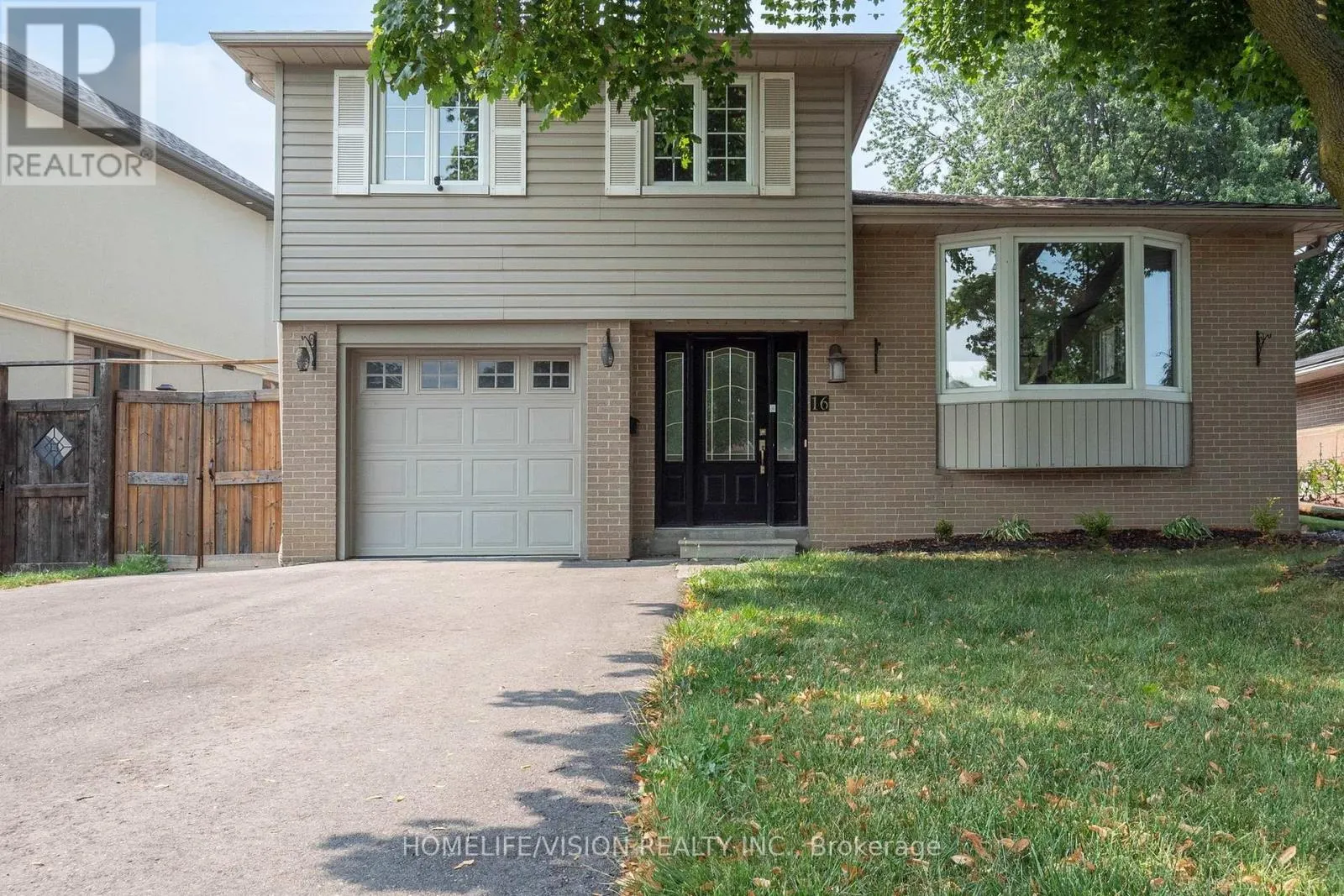 16 PALGRAVE CRESCENT