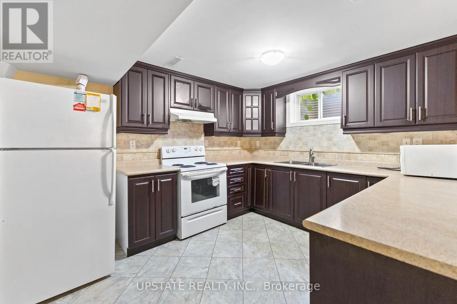 6 BOWSFIELD DRIVE