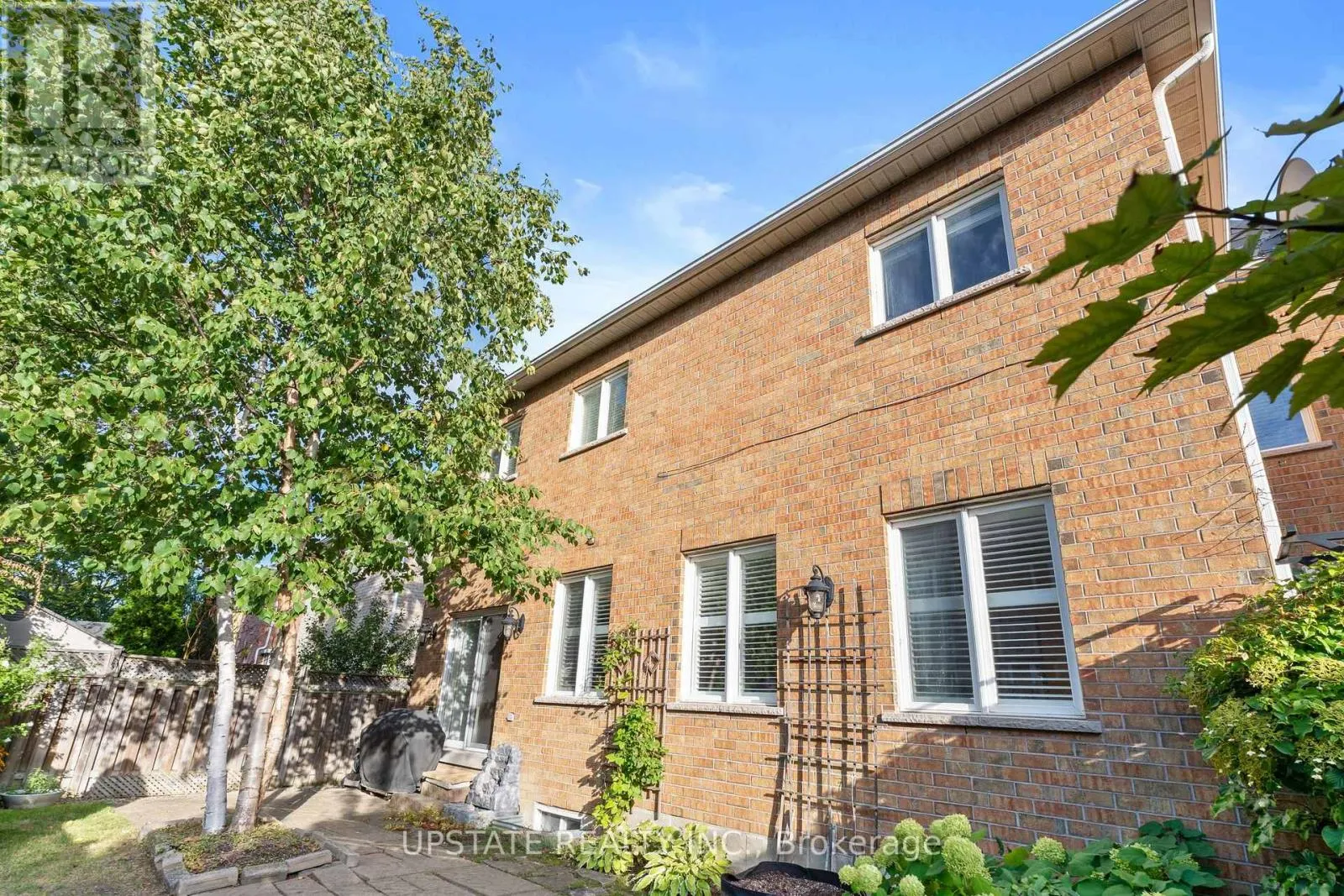 6 BOWSFIELD DRIVE