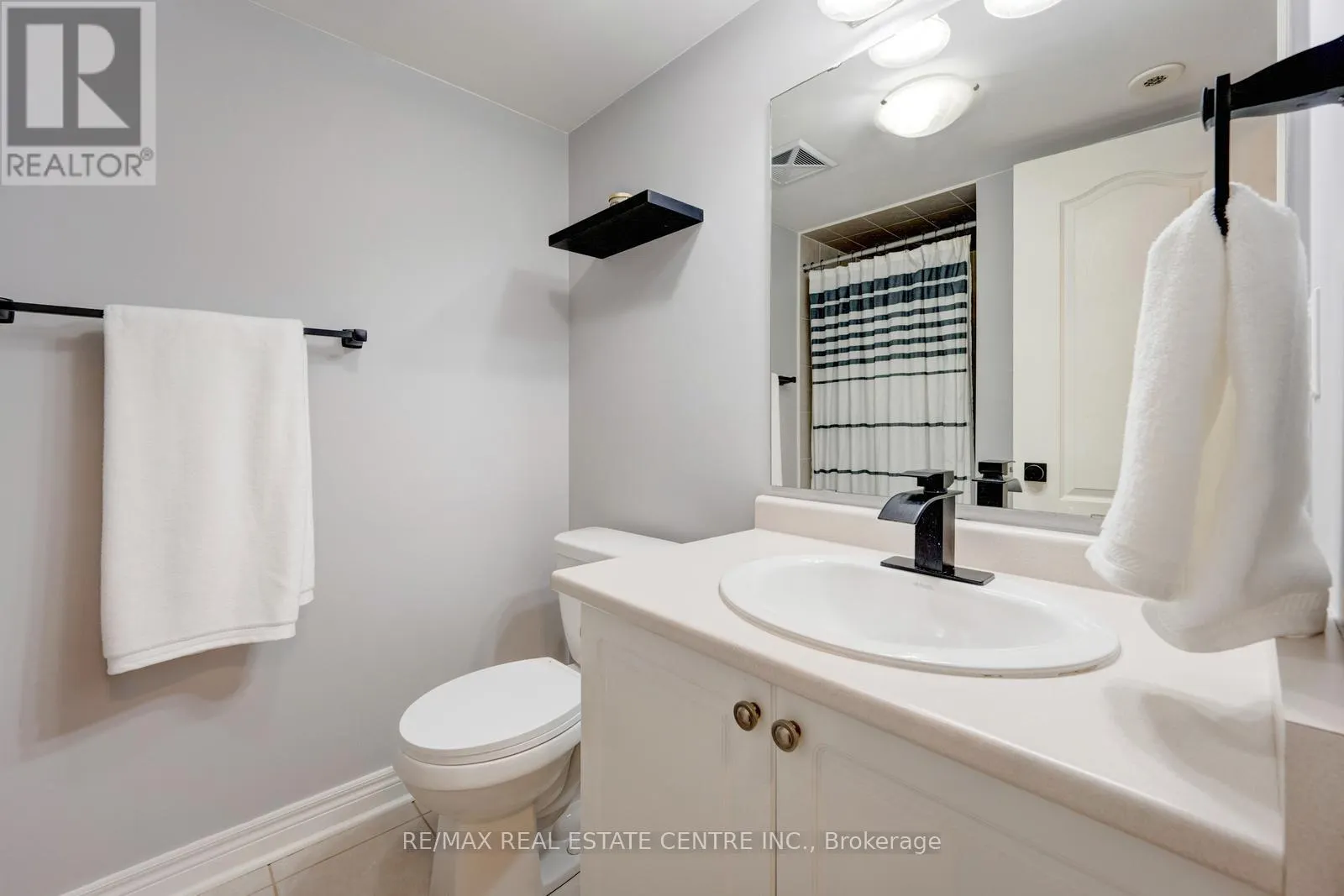 11 - 3250 BENTLEY DRIVE