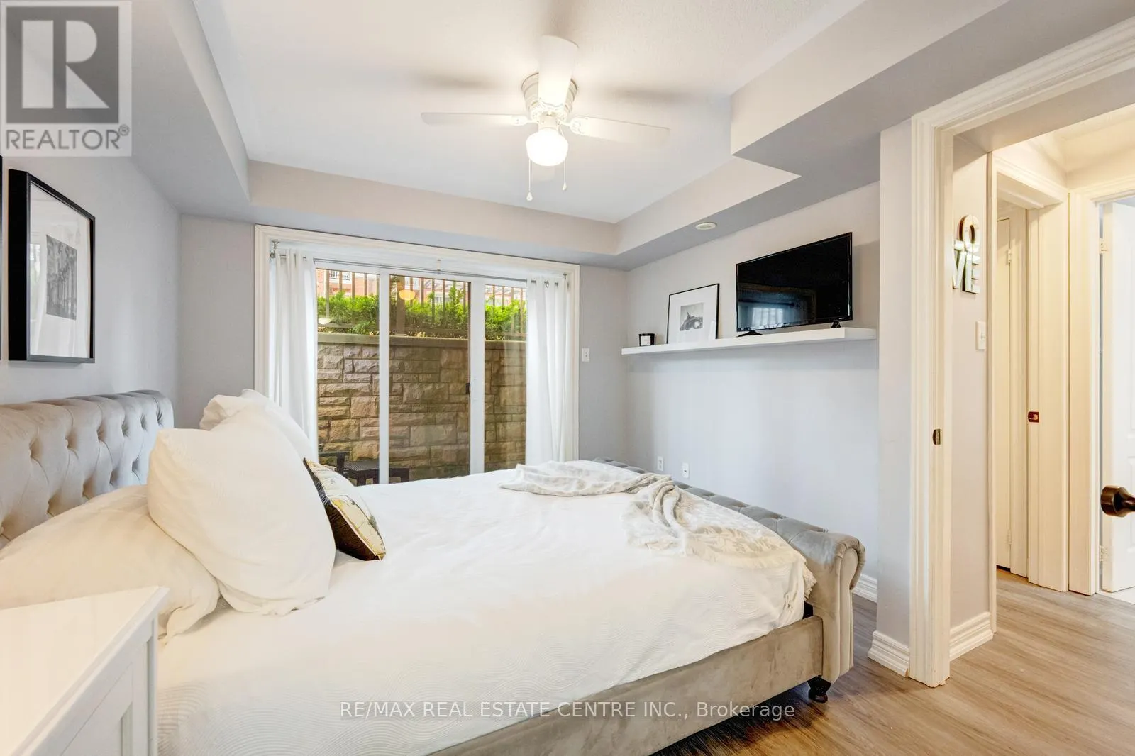 11 - 3250 BENTLEY DRIVE