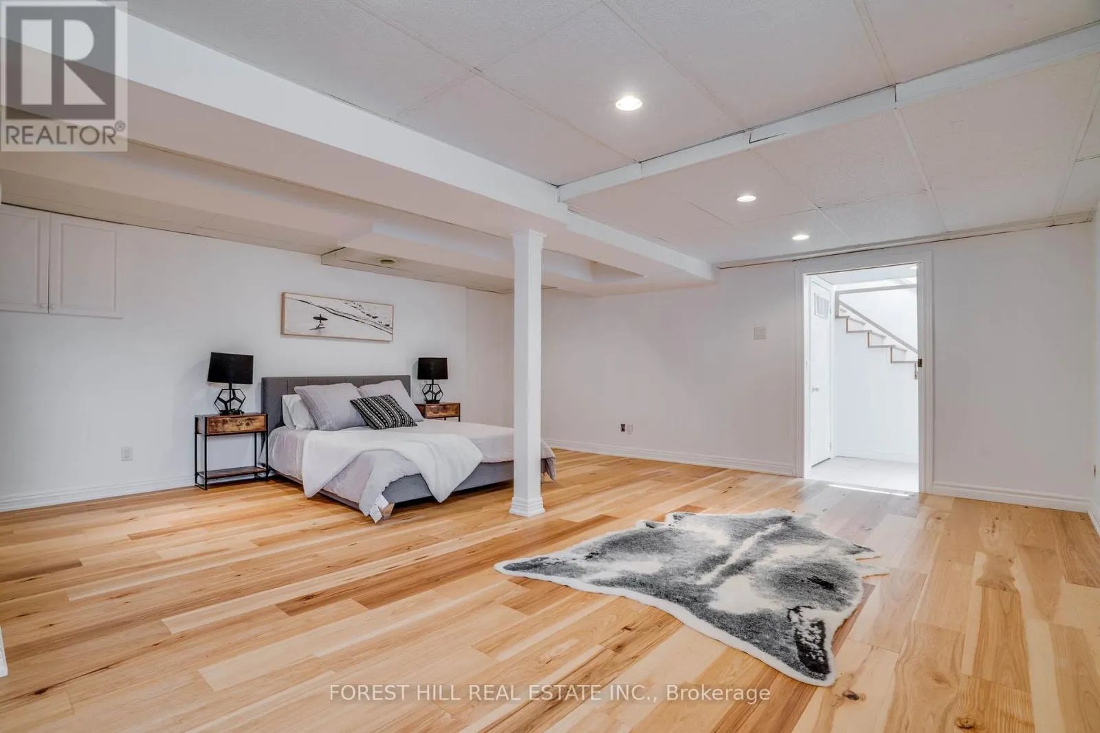4053 OLD DUNDAS STREET