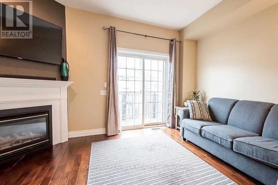 16 - 5080 FAIRVIEW STREET