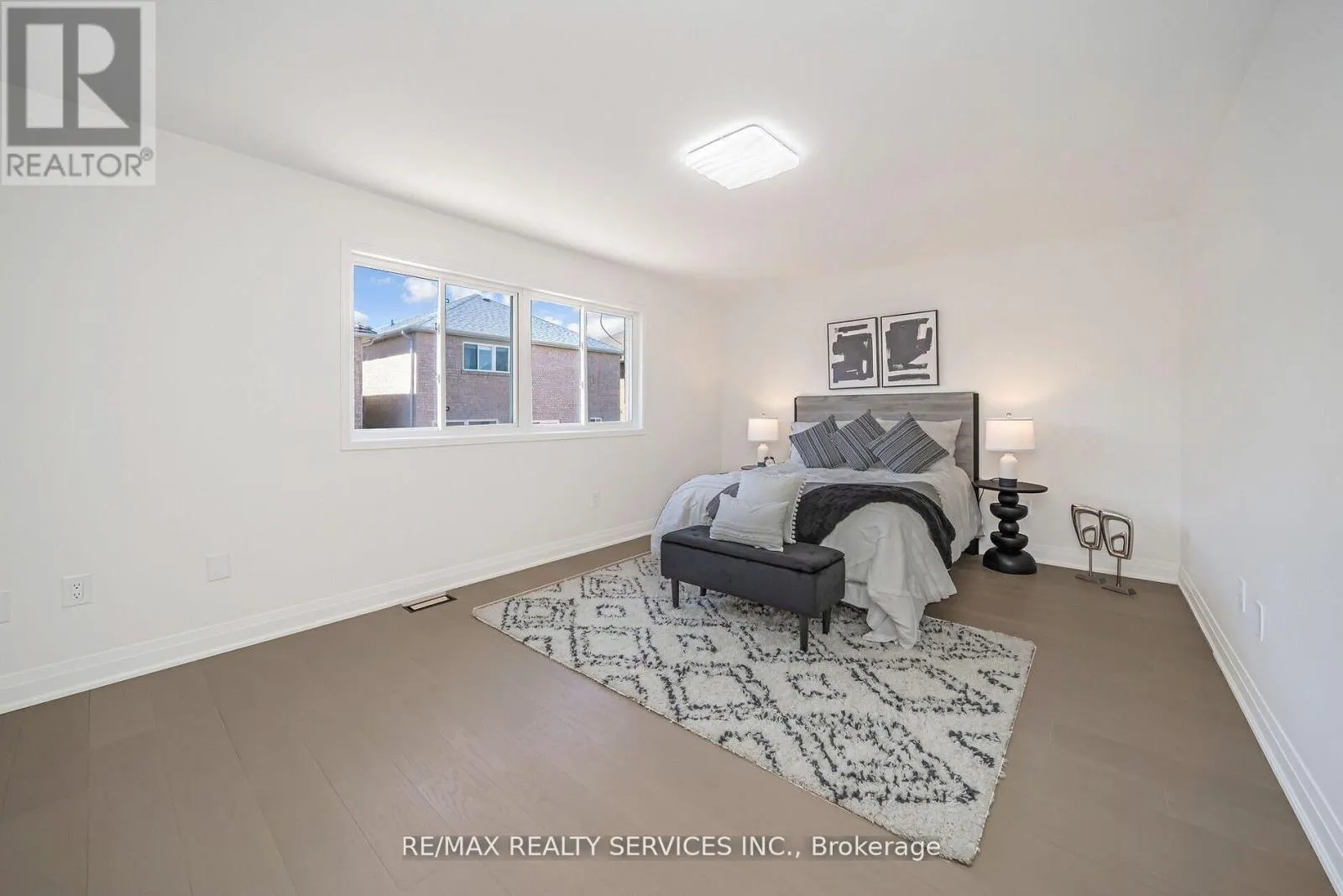 10 LINDERWOOD DRIVE