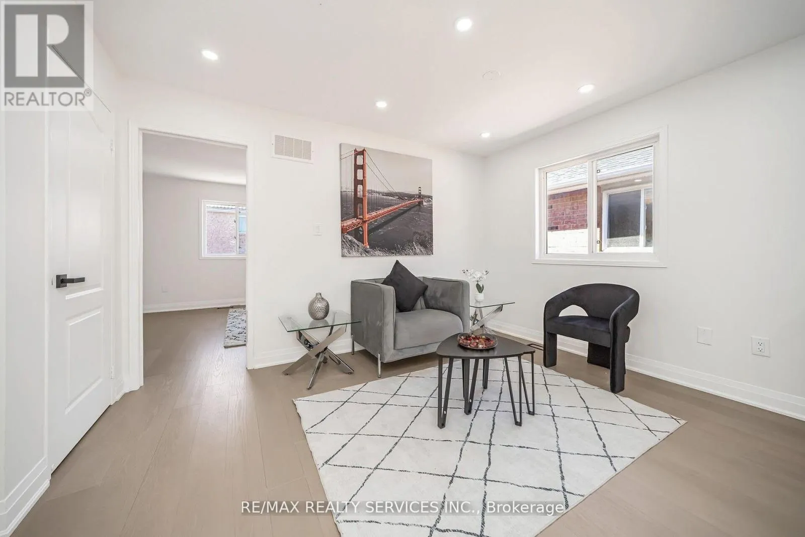 10 LINDERWOOD DRIVE