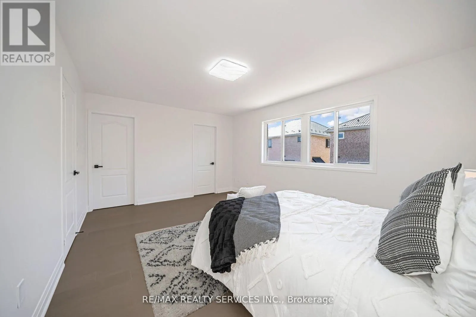 10 LINDERWOOD DRIVE