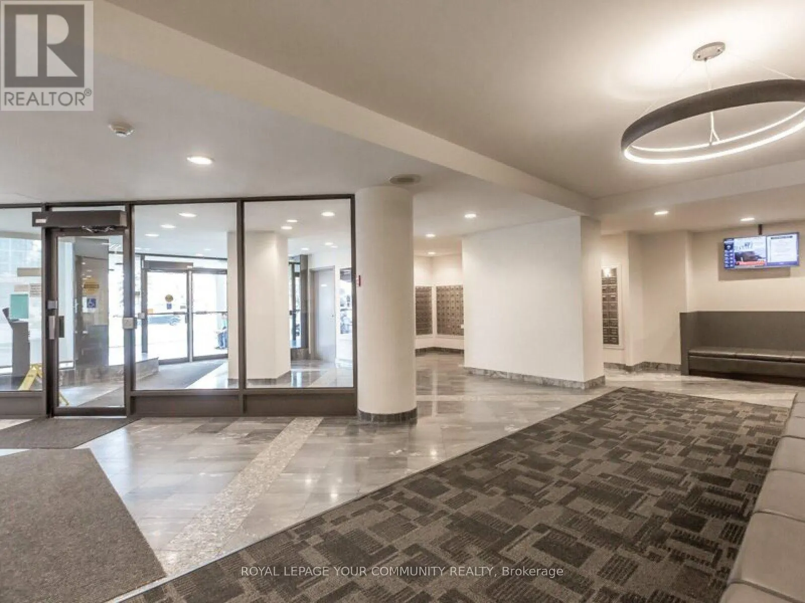 1806 - 350 WEBB DRIVE