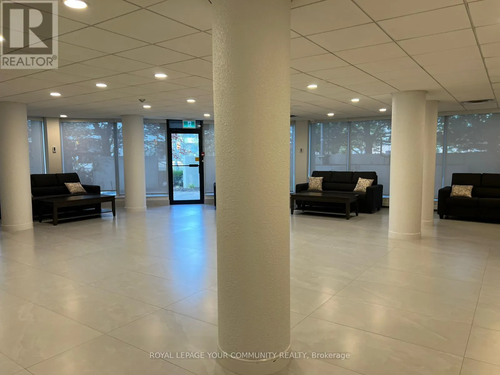 1806 - 350 WEBB DRIVE