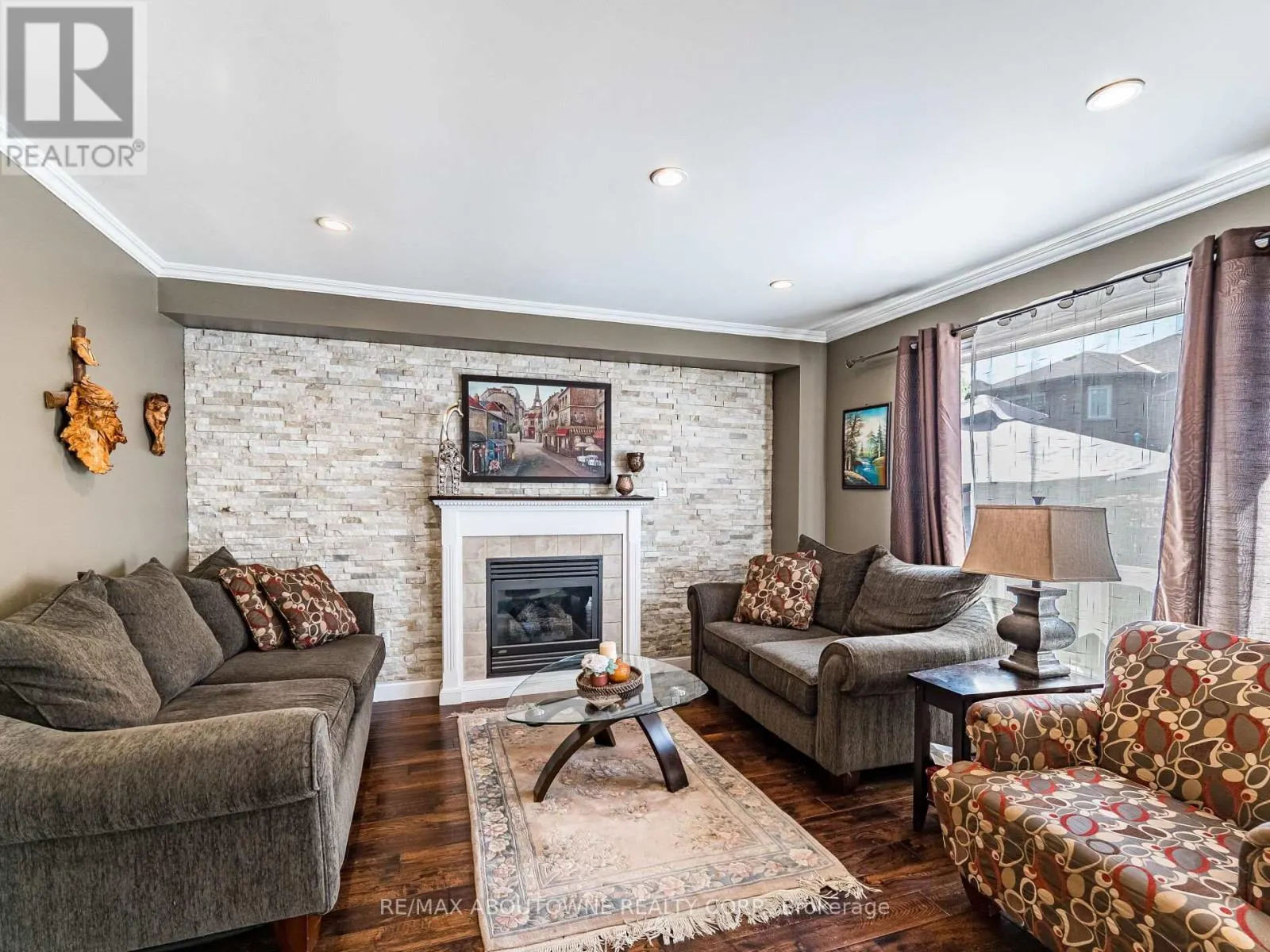 6284 GLEN MEADOWS ROAD