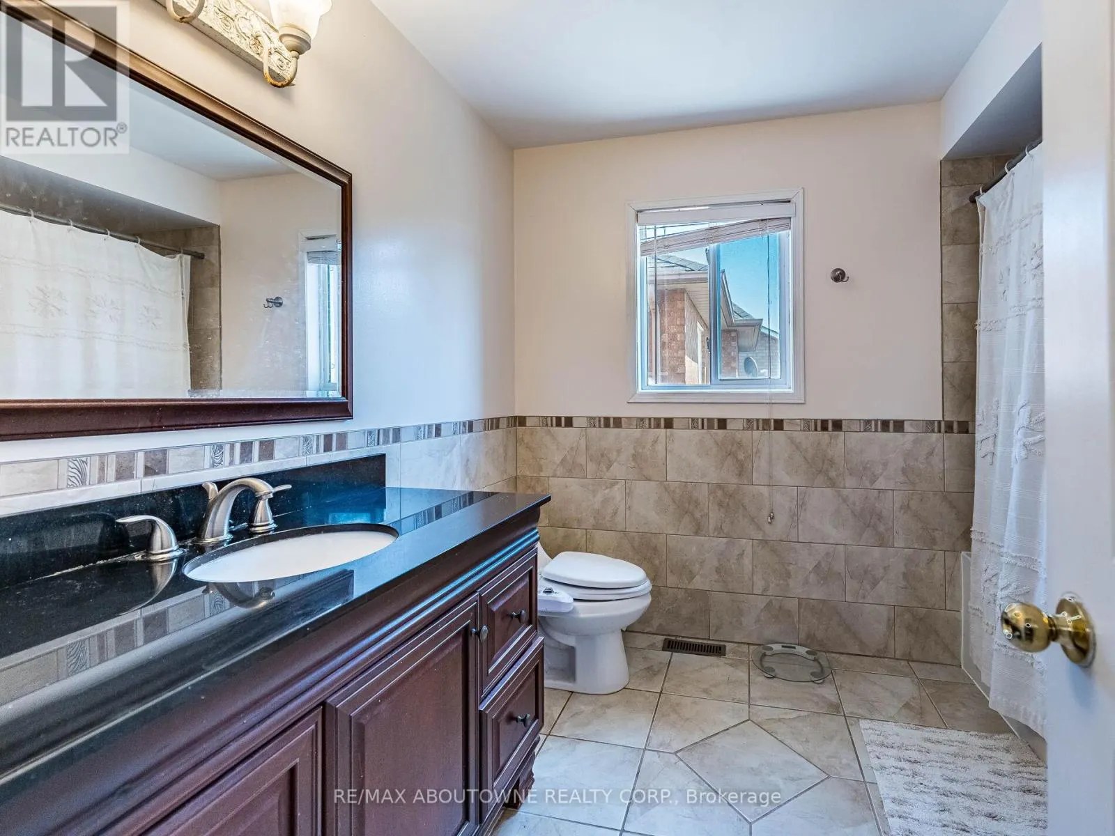 6284 GLEN MEADOWS ROAD