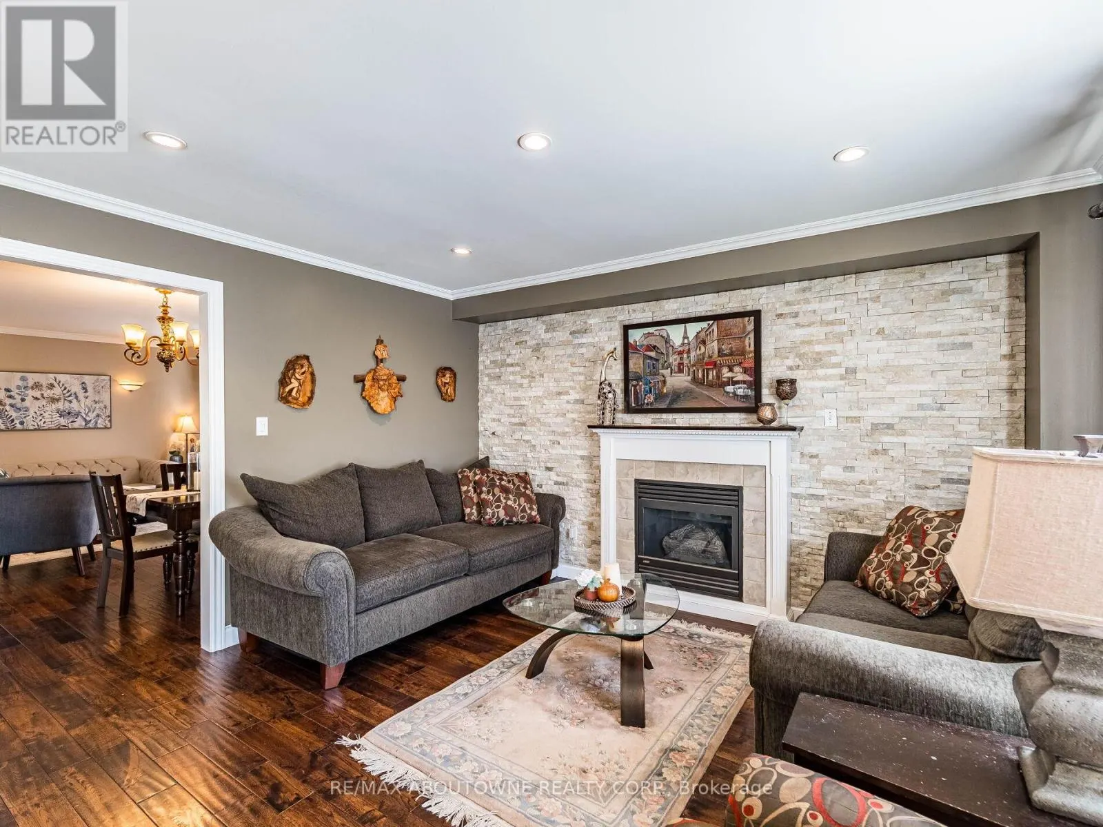 6284 GLEN MEADOWS ROAD