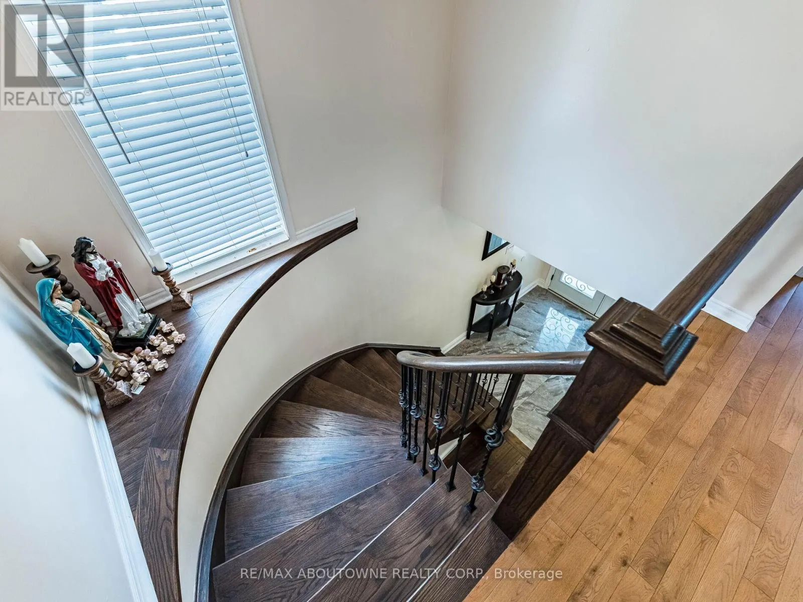 6284 GLEN MEADOWS ROAD