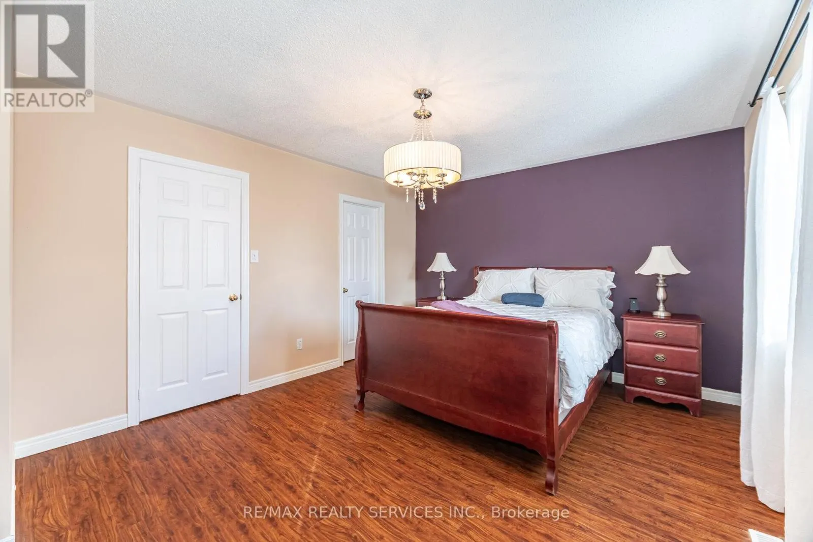 123 FARTHINGALE CRESCENT