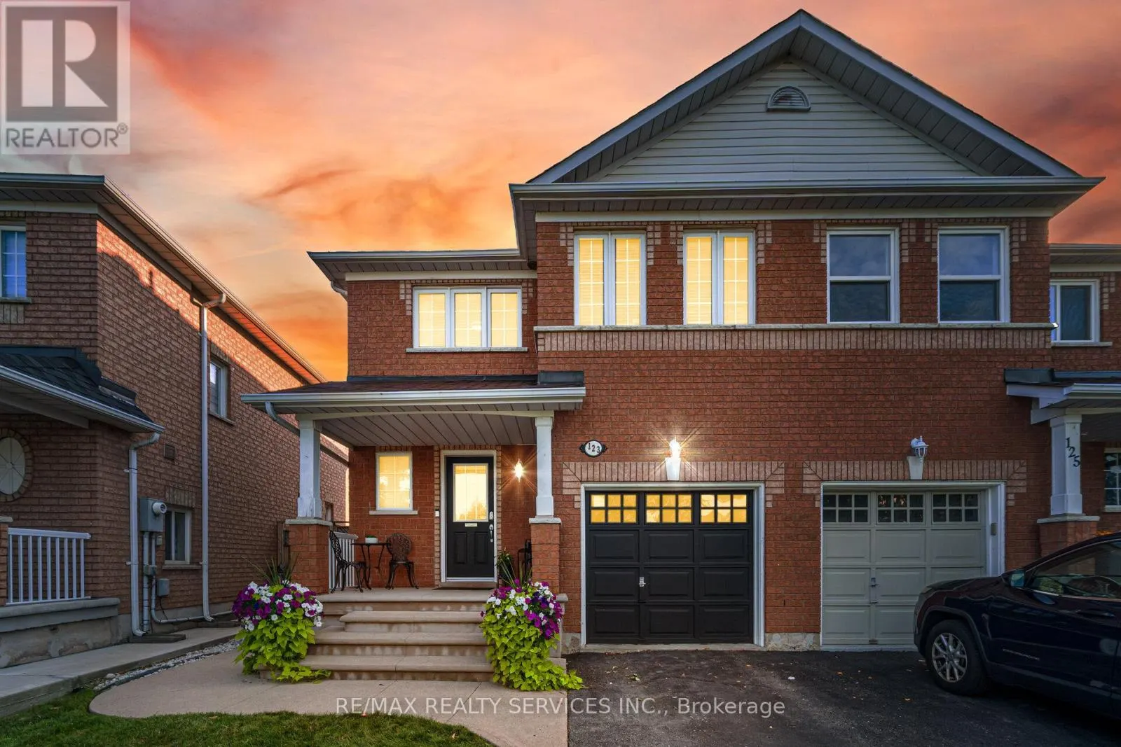 123 FARTHINGALE CRESCENT