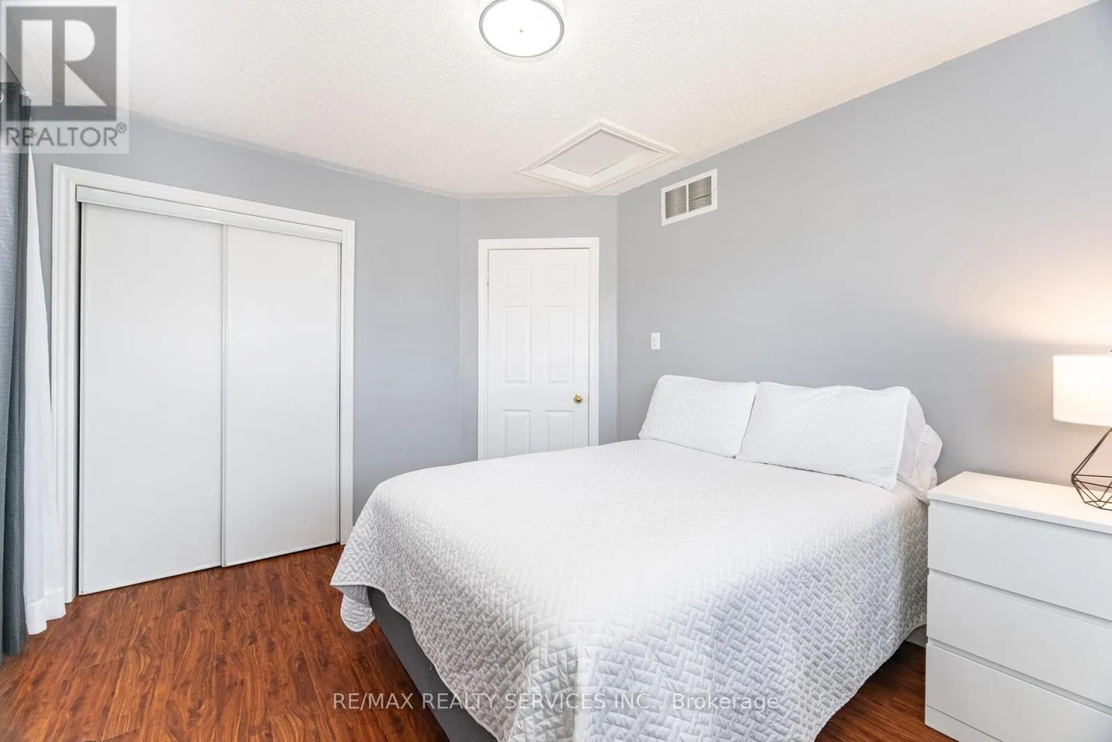123 FARTHINGALE CRESCENT