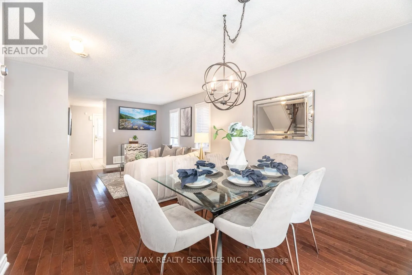 123 FARTHINGALE CRESCENT