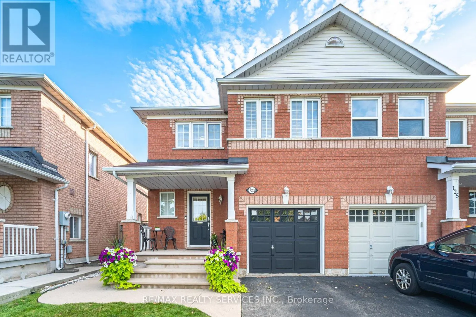 123 FARTHINGALE CRESCENT